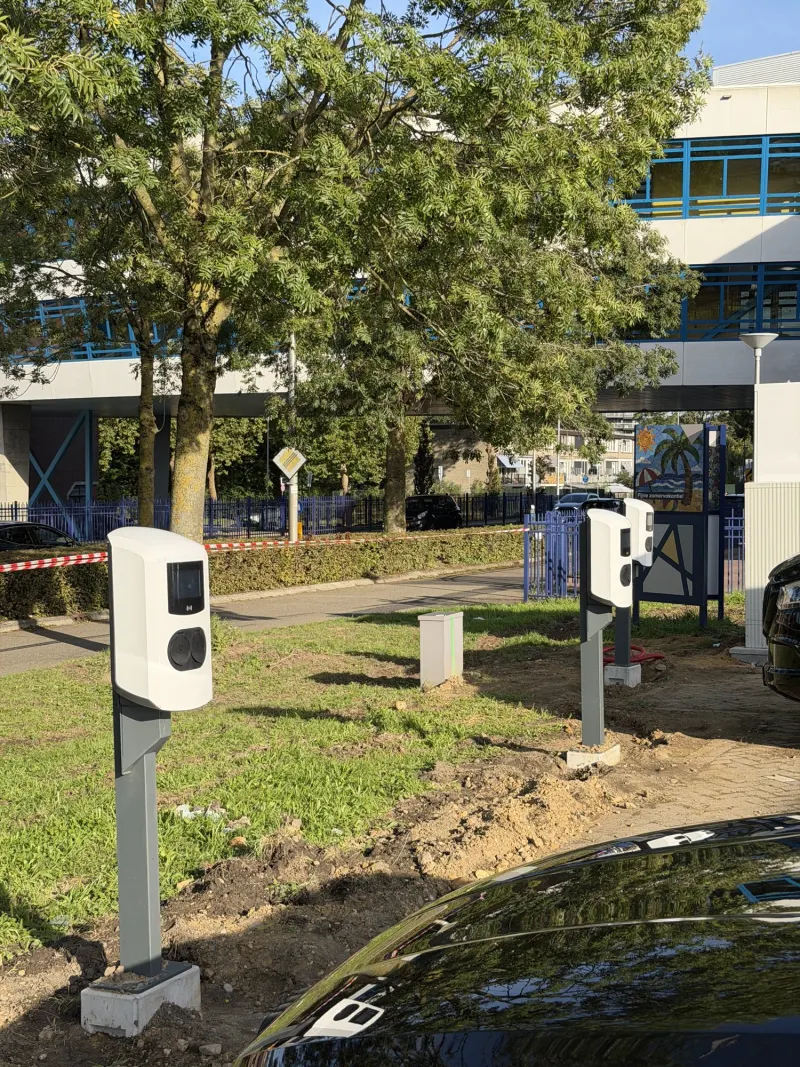 Aragon Tegelwerken in Sittard: snellader, laadplein, verdeelkast en plaatsing (2 van 5)